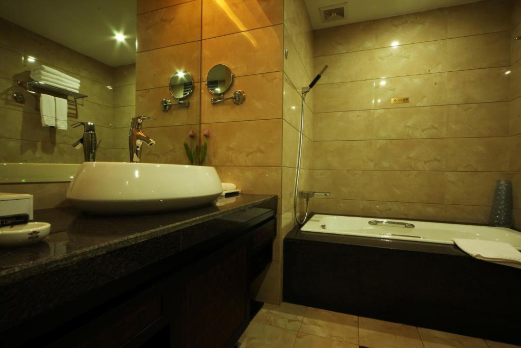 Xiongzhao Grand Hotel Weishan Dali (Yunnan) Room photo